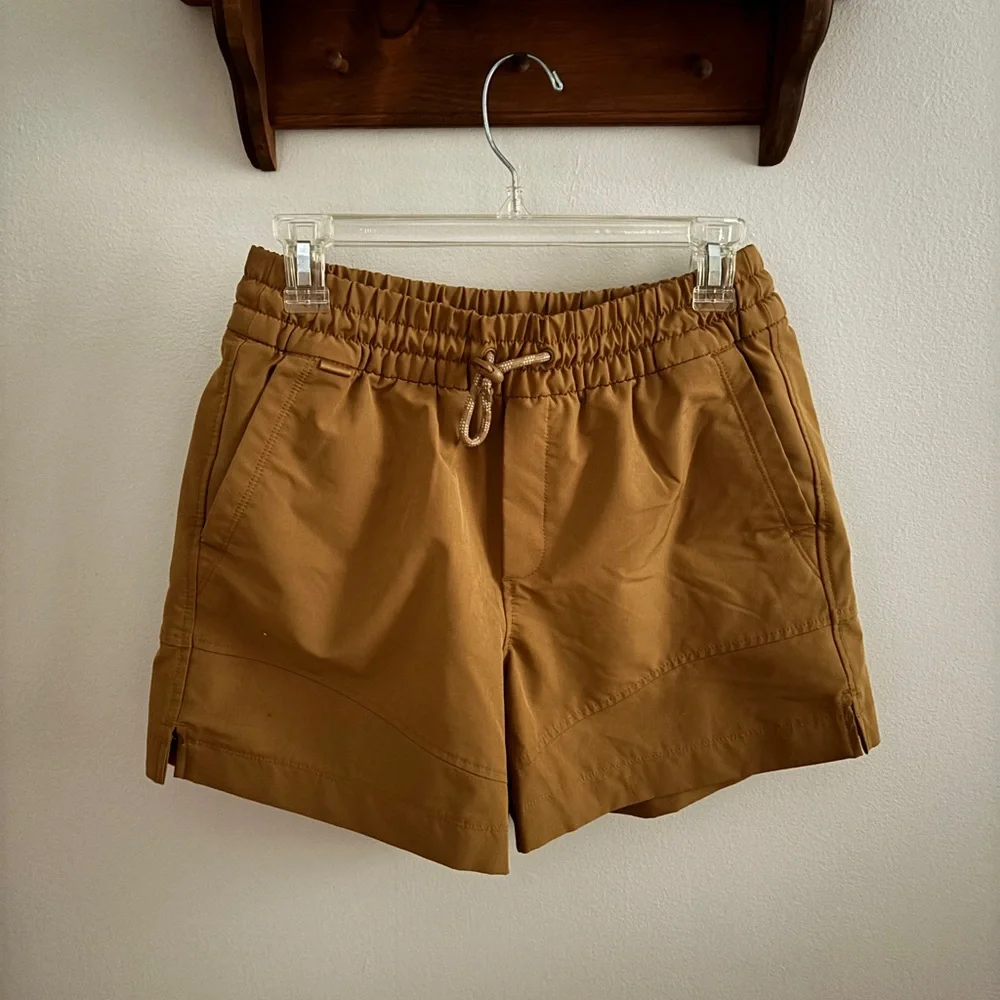 High-Waisted StretchTech Water-Repellent Shorts -- 4.5-inch inseam - Picture 1 of 2
